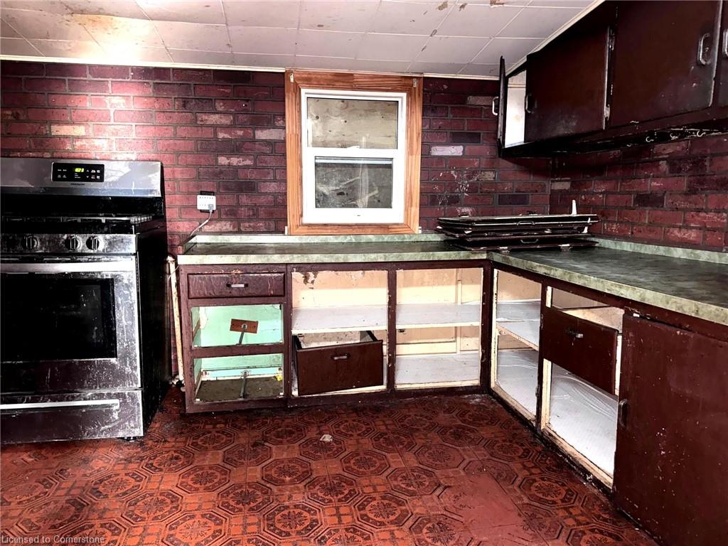 508 Main Street E Property Photo 8