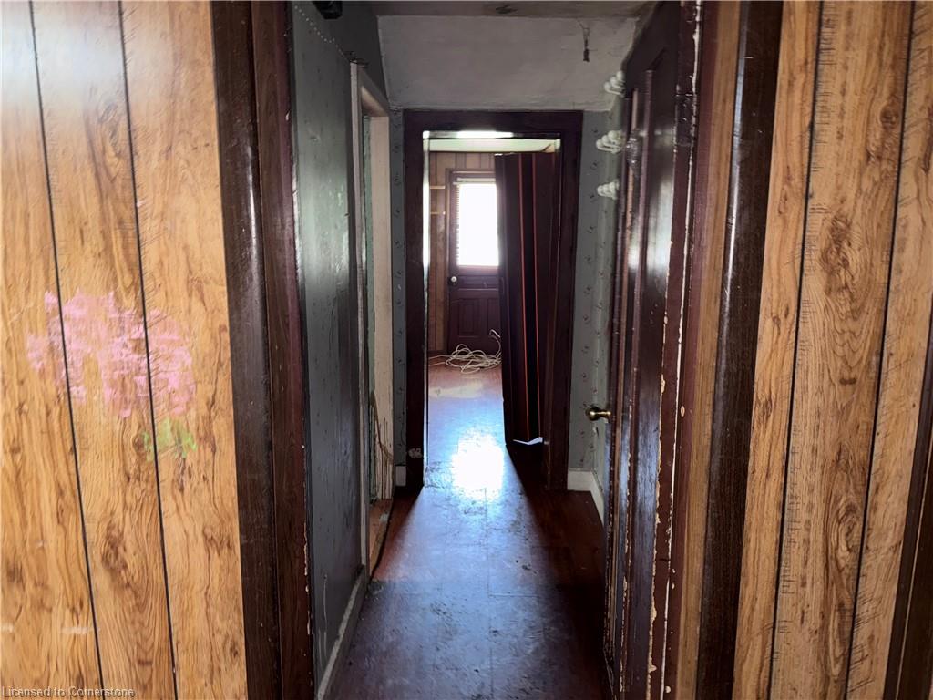 508 Main Street E Property Photo 10