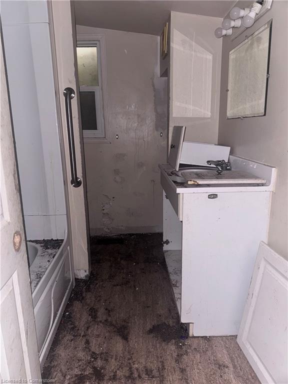 508 Main Street E Property Photo 15