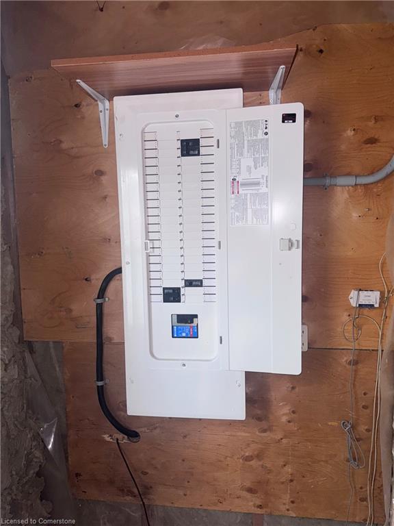 508 Main Street E Property Photo 19