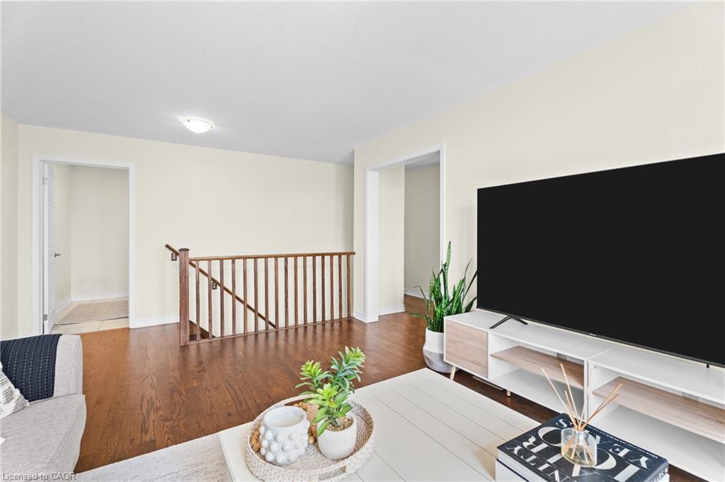 56 Pickett Place Property Photo 26