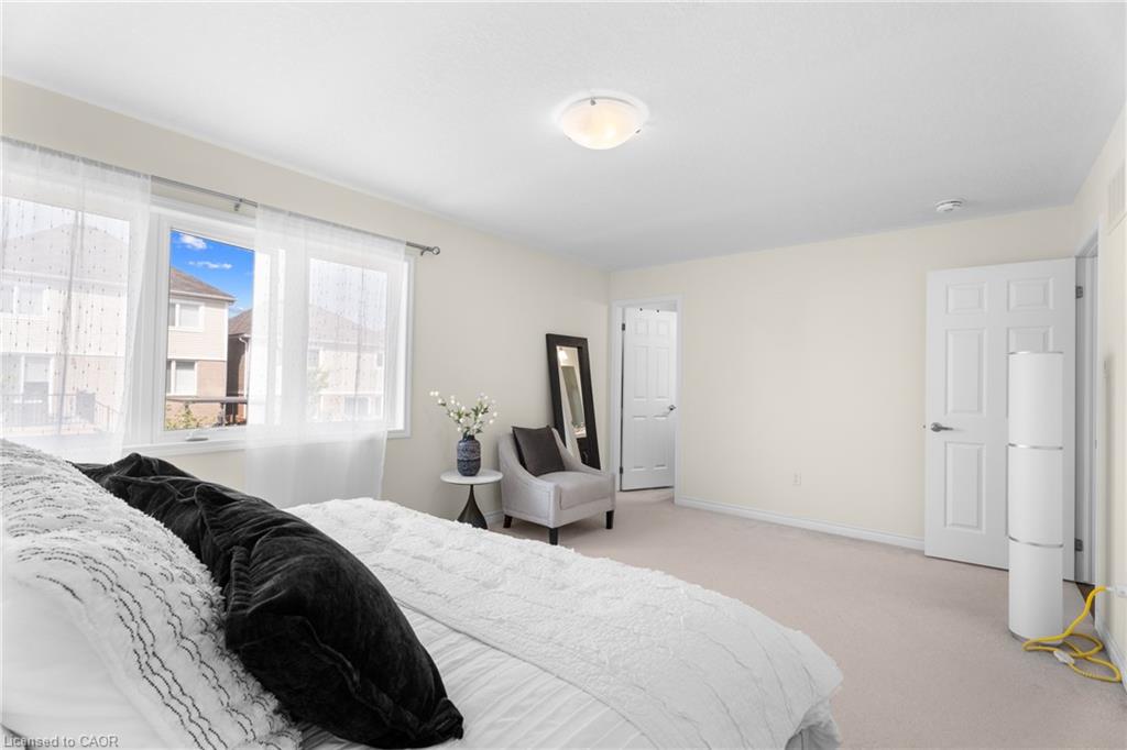 56 Pickett Place Property Photo 32