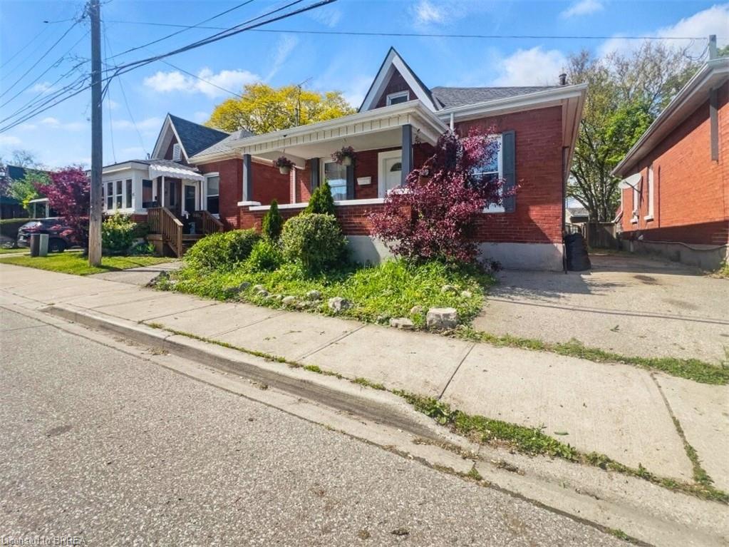 13 Salisbury Avenue Property Photo 2