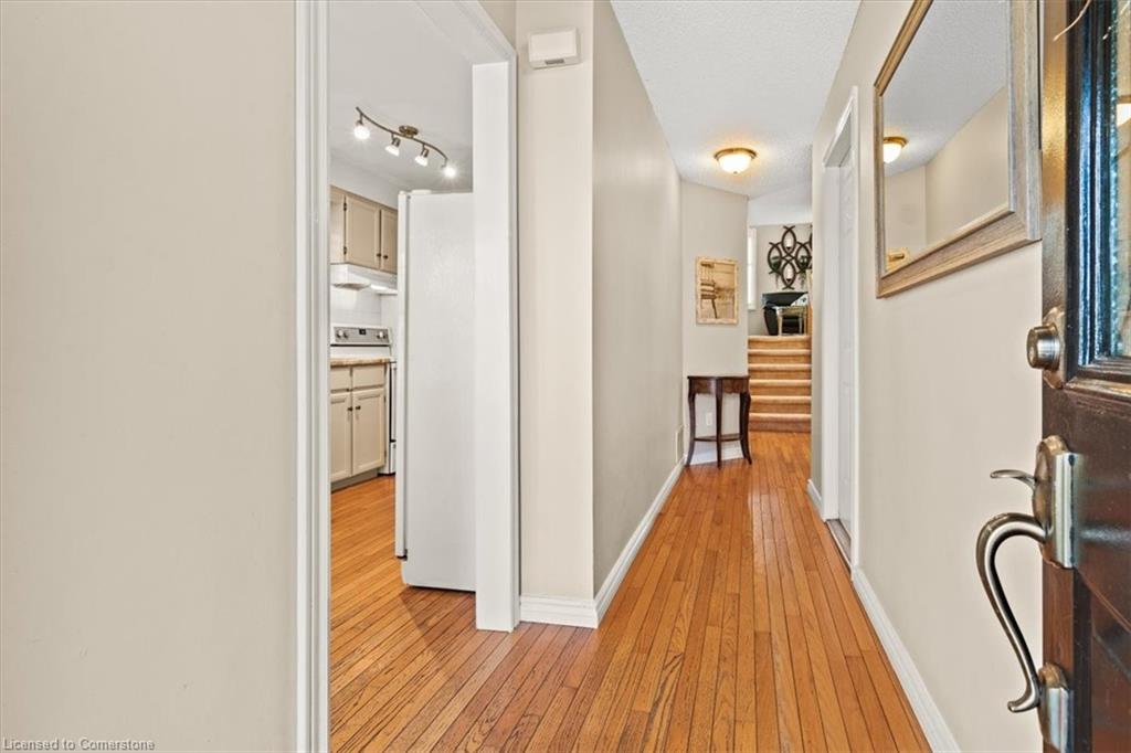 2257 Silverbirch Court Property Photo 4