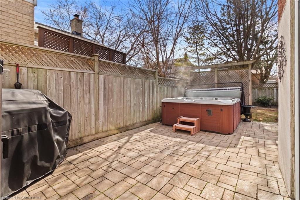 2257 Silverbirch Court Property Photo 34