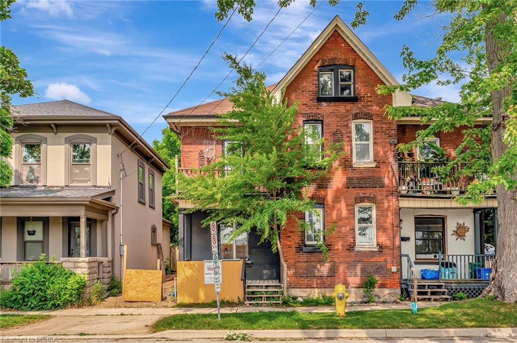 132 Waterloo Street Property Photo 1
