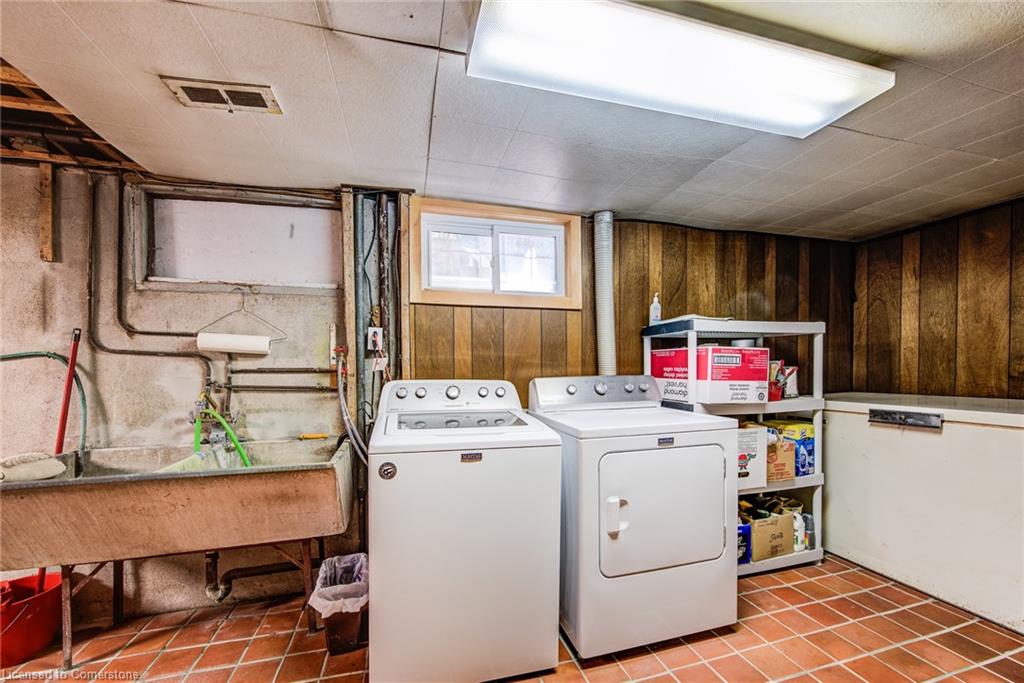 95 Byron Avenue Property Photo 34