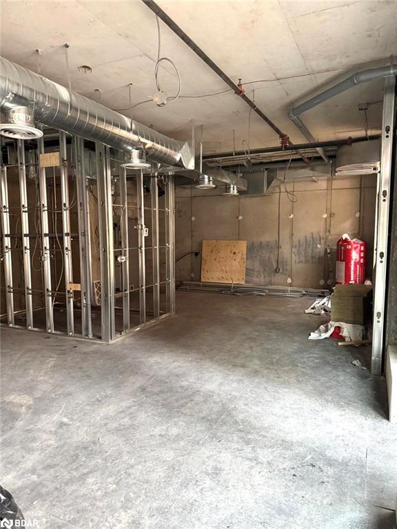 150 Main Street W Property Photo 15
