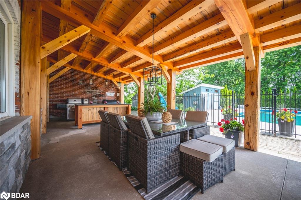 8464 6th Line Property Photo 4