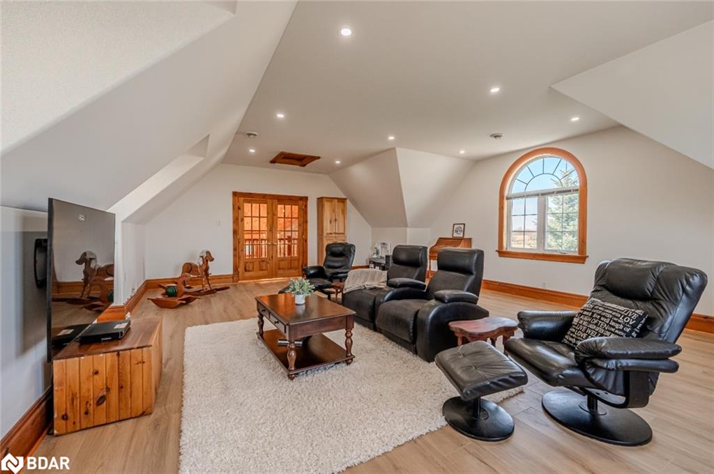 8464 6th Line Property Photo 13