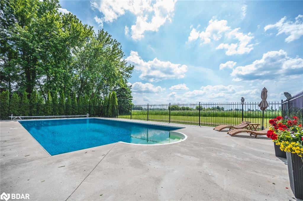 8464 6th Line Property Photo 16