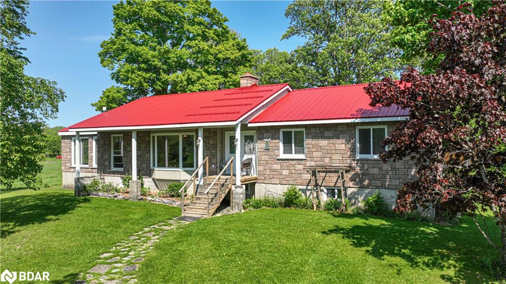 1579 Wainman Line Property Photo 1