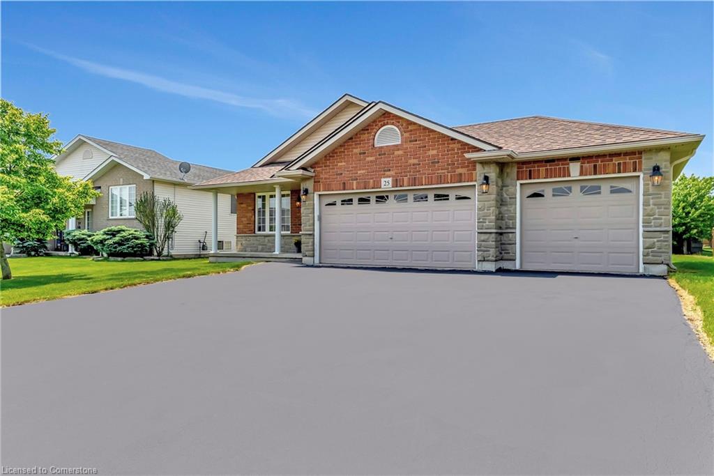 25 Mapleview Drive Property Photo 2