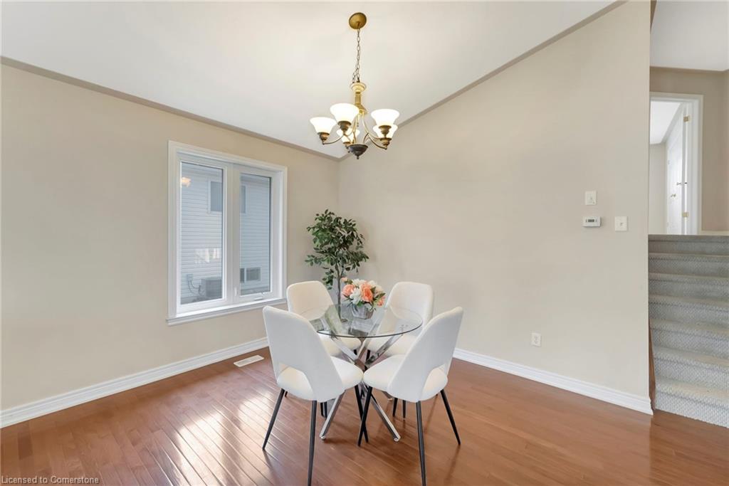 25 Mapleview Drive Property Photo 8