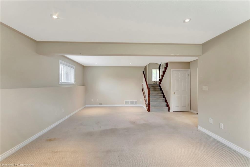 25 Mapleview Drive Property Photo 27