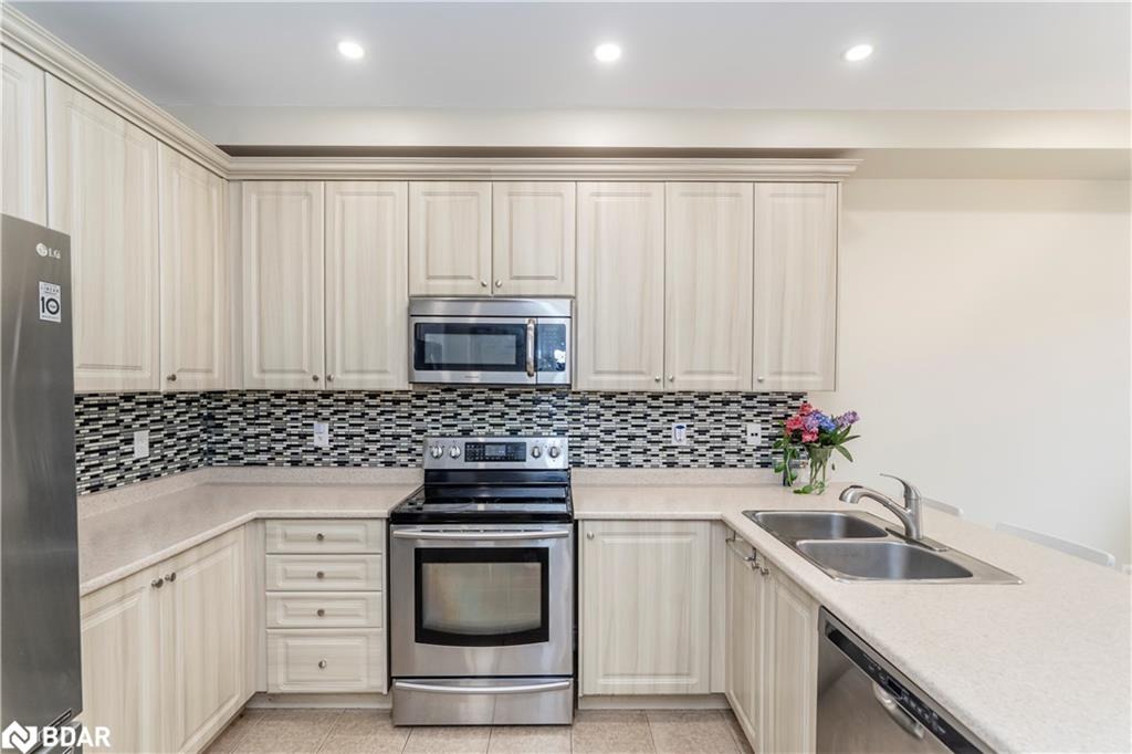 5 Nadmarc Court Property Photo 9