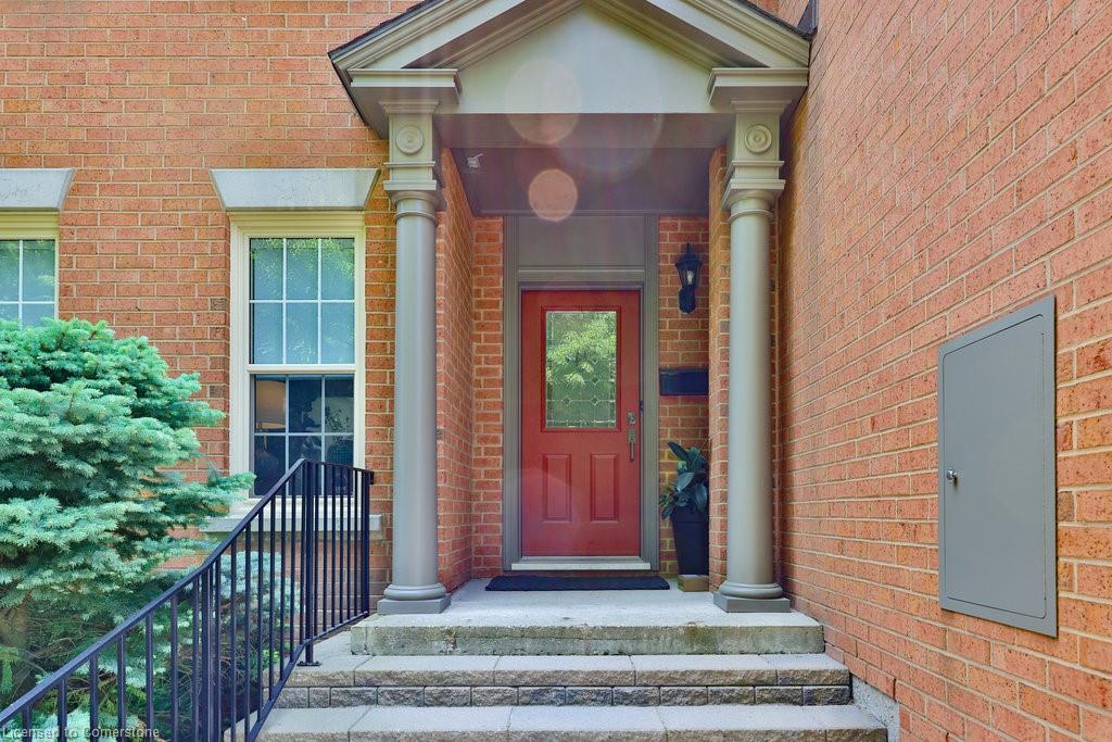 4-4211 Millcroft Park Drive Property Photo 3