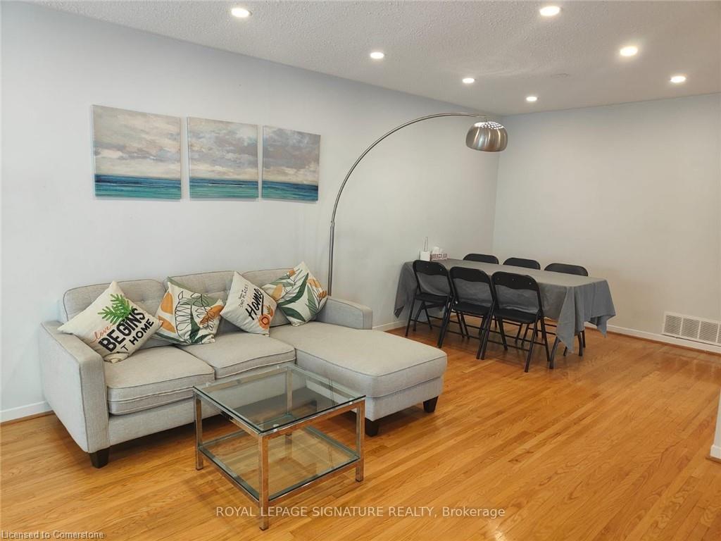 454 Fendalton Street Property Photo 1