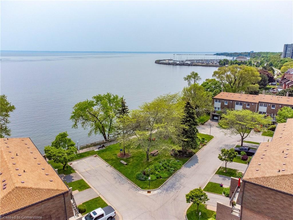 6-2098 Marine Drive Property Photo 2