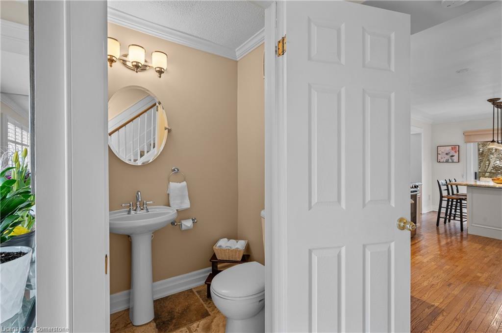 6-2098 Marine Drive Property Photo 5