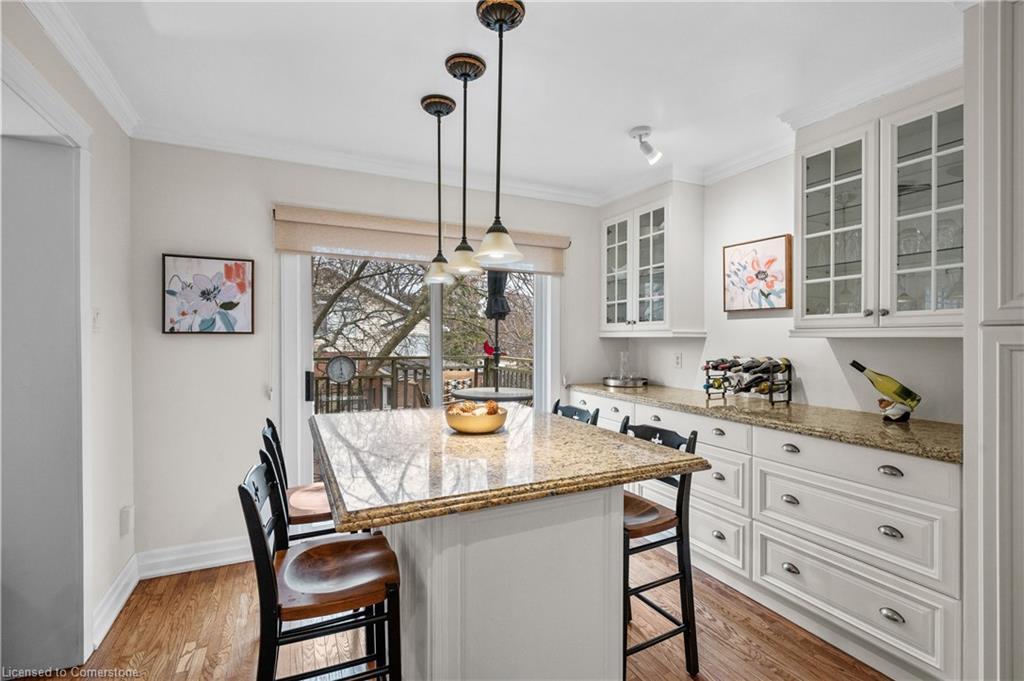 6-2098 Marine Drive Property Photo 10