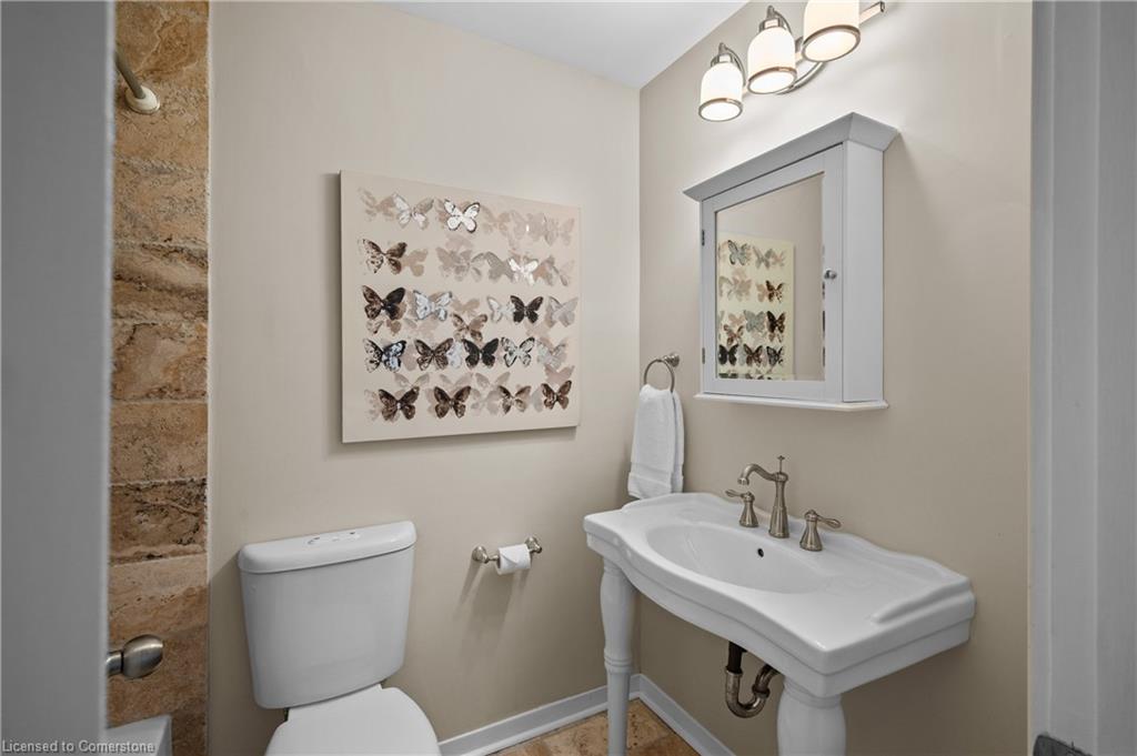 6-2098 Marine Drive Property Photo 28