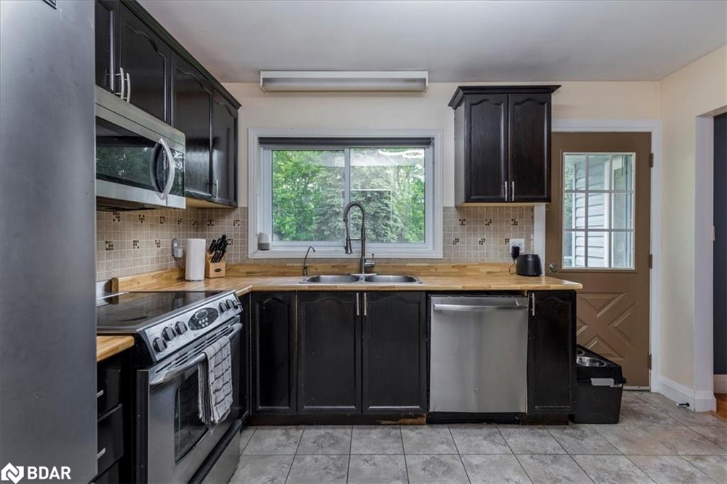 4049 Bayview Avenue Property Photo 10