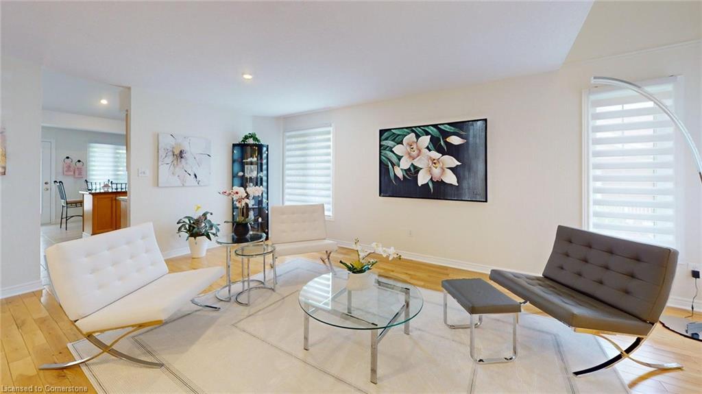 87 Schroder Crescent Property Photo 8