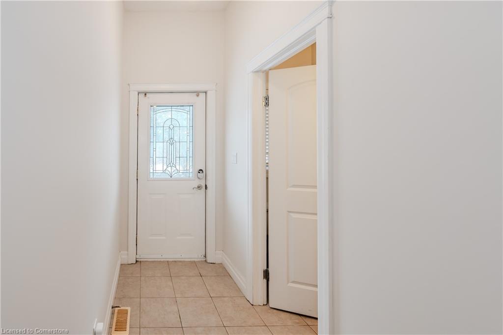 7-76 Woolwich Street Property Photo 4