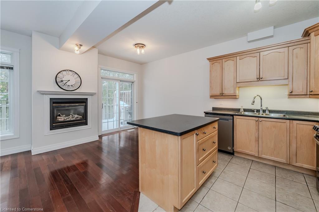 7-76 Woolwich Street Property Photo 17