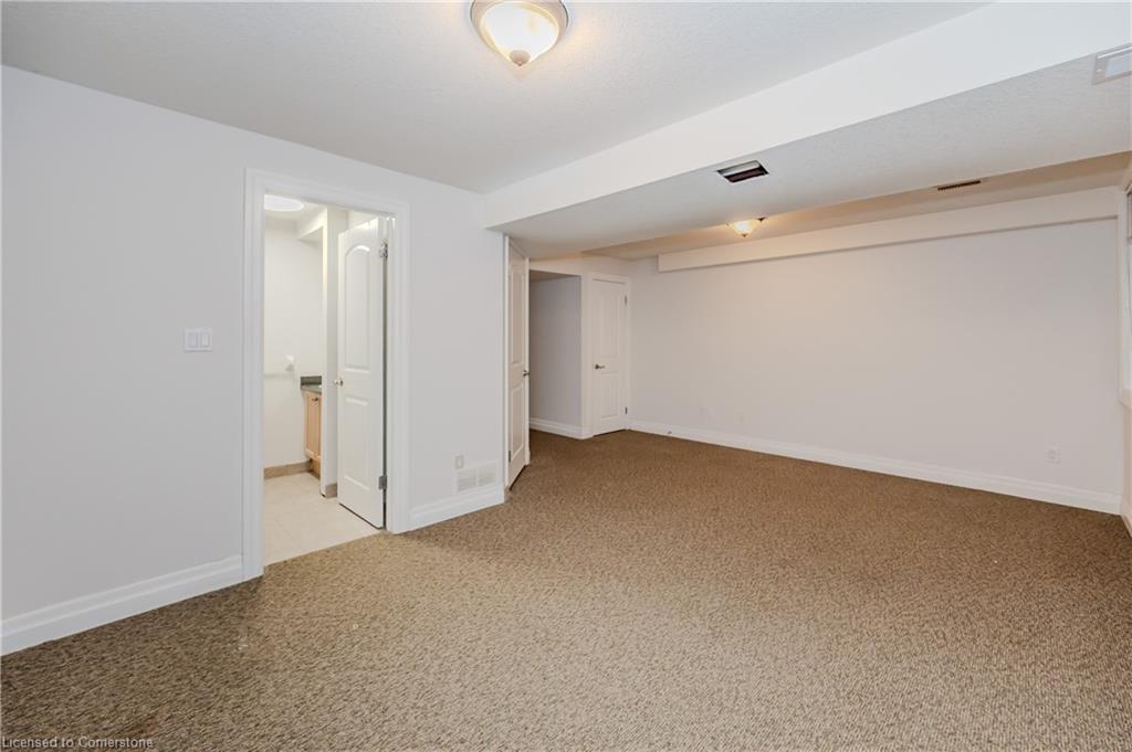 7-76 Woolwich Street Property Photo 32