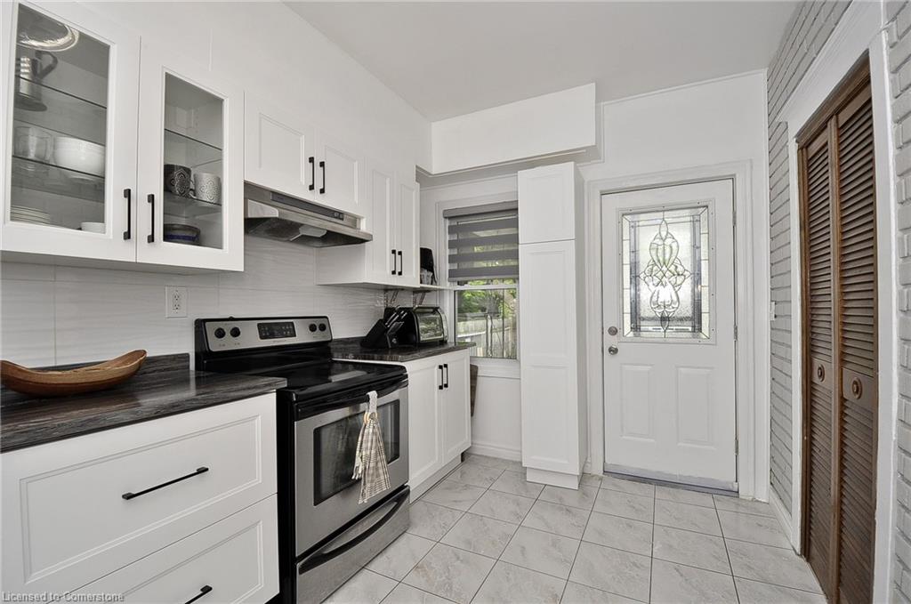 95 Ottawa Street N Property Photo 15