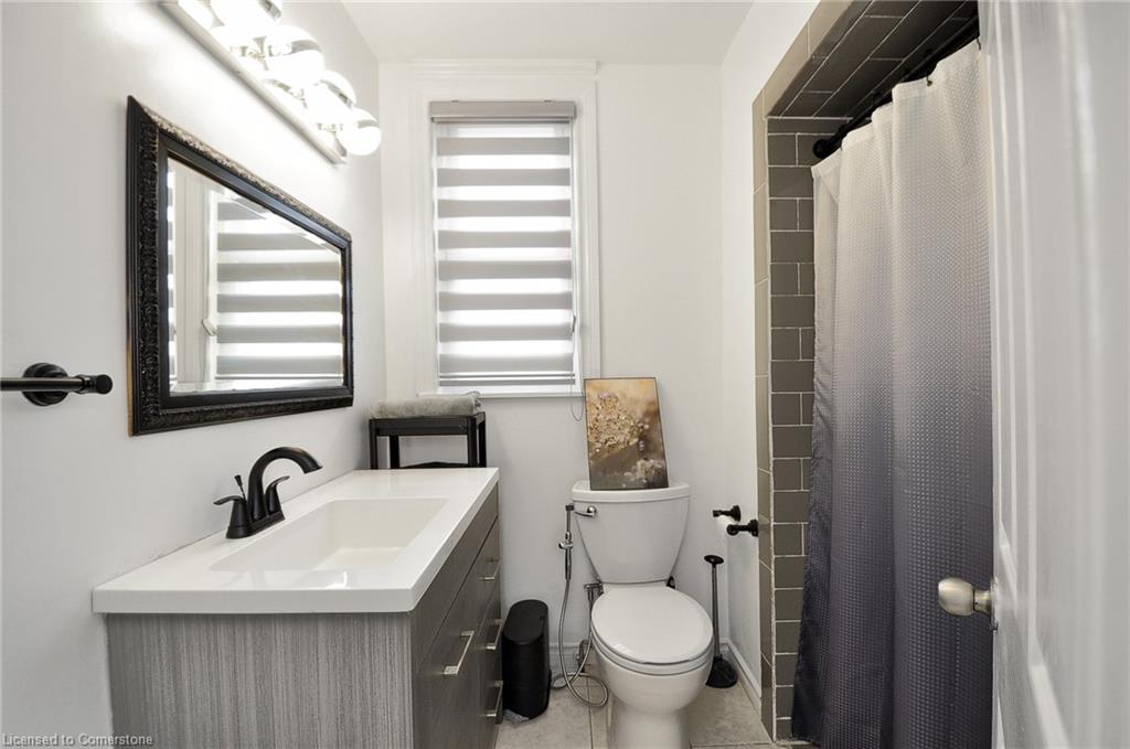 95 Ottawa Street N Property Photo 21