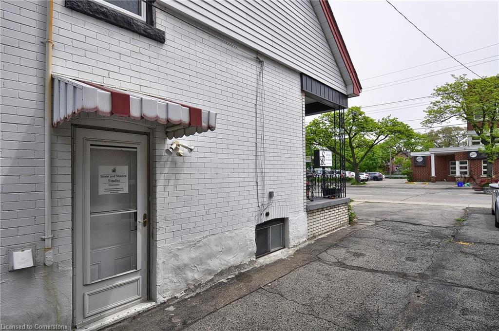 95 Ottawa Street N Property Photo 23