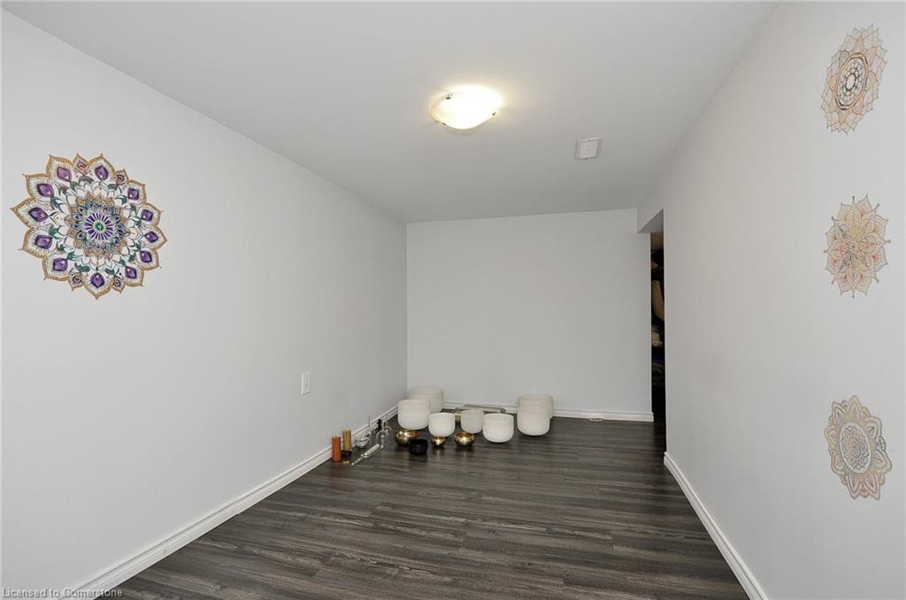 95 Ottawa Street N Property Photo 25
