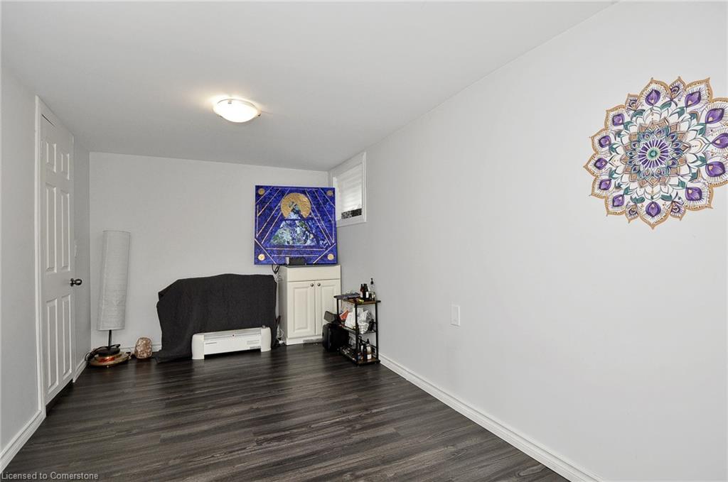 95 Ottawa Street N Property Photo 26