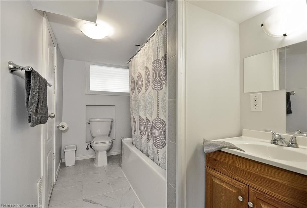95 Ottawa Street N Property Photo 27