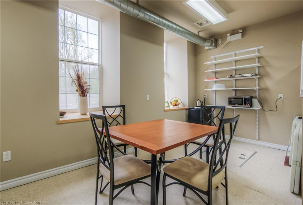 203-140 West River Street Property Photo 8