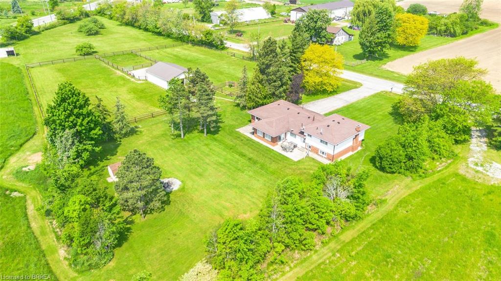 32 Irish Line Property Photo 1