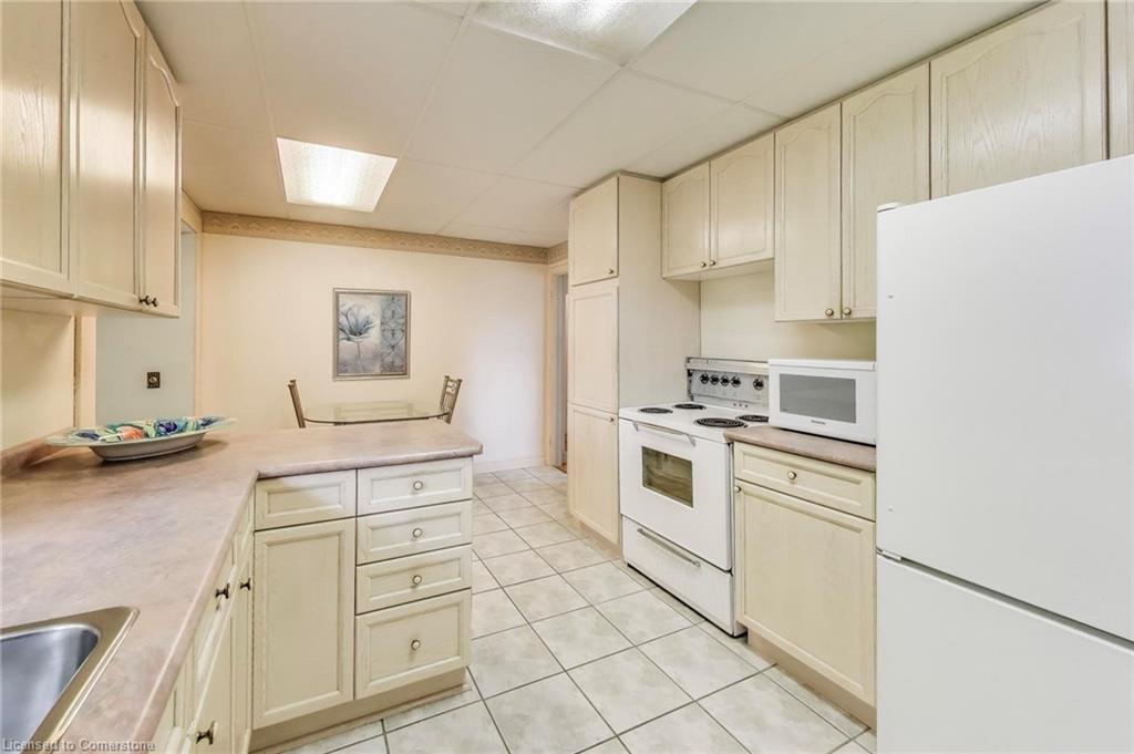 9 Avalon Avenue Property Photo 11