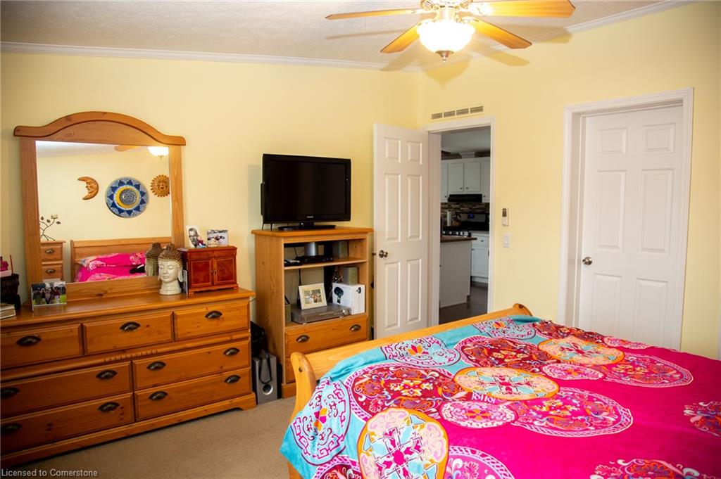 22 Cricklewood Crescent Property Photo 10