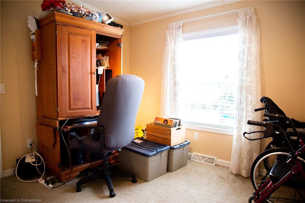 22 Cricklewood Crescent Property Photo 19