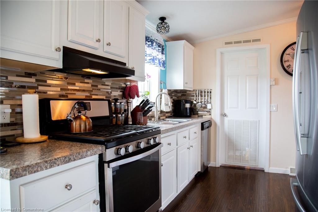 22 Cricklewood Crescent Property Photo 23