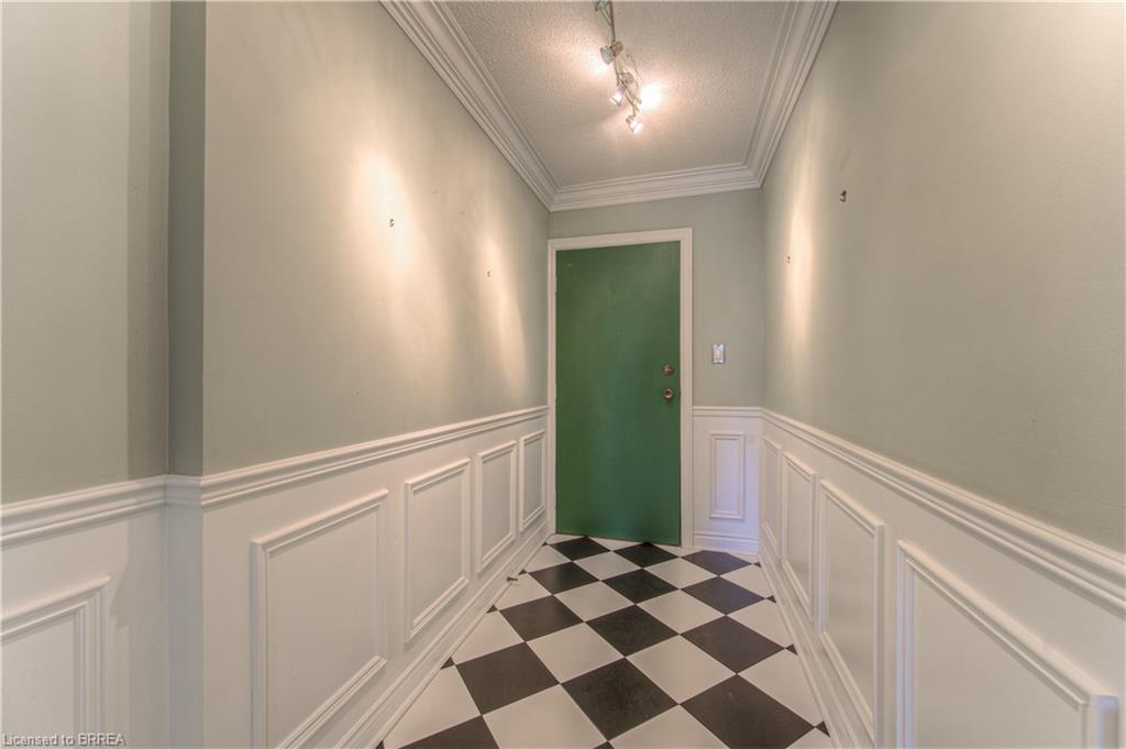 315-36 Hayhurst Road Property Photo 9