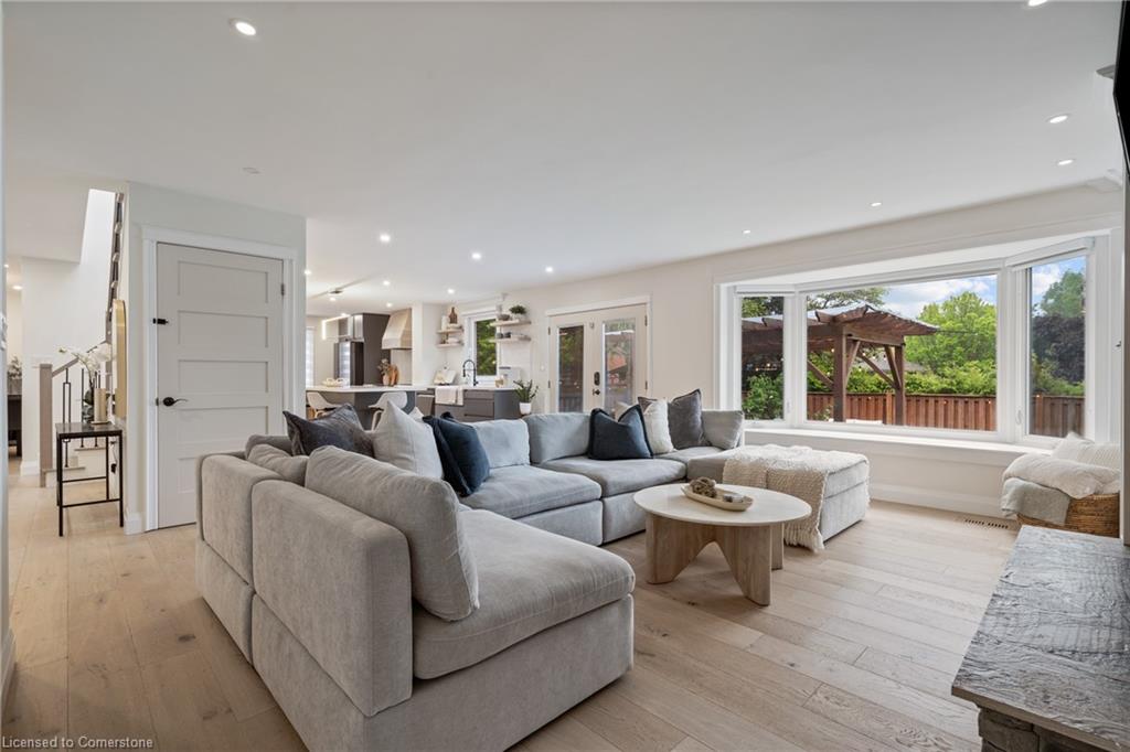 7 Carl Crescent Property Photo 6