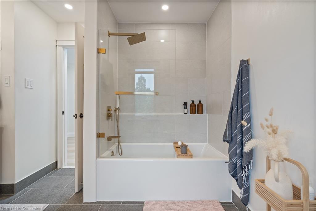 7 Carl Crescent Property Photo 25