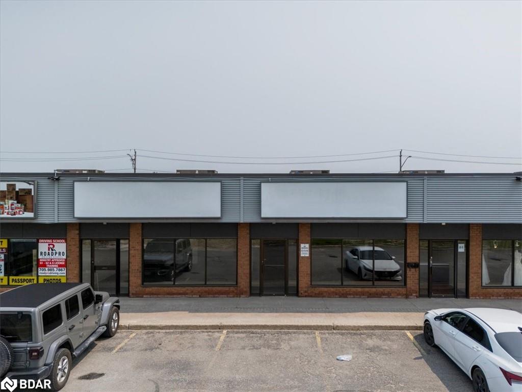 303 Dunlop Street W Property Photo 1