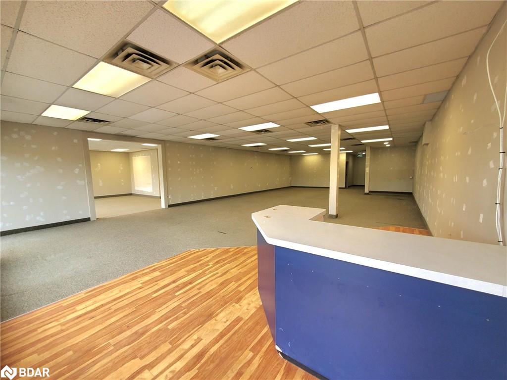 303 Dunlop Street W Property Photo 3