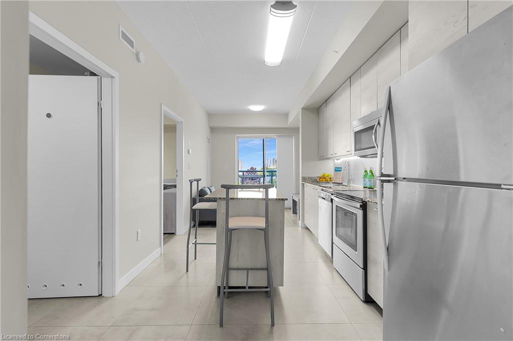 404-280 Lester Street Property Photo 1