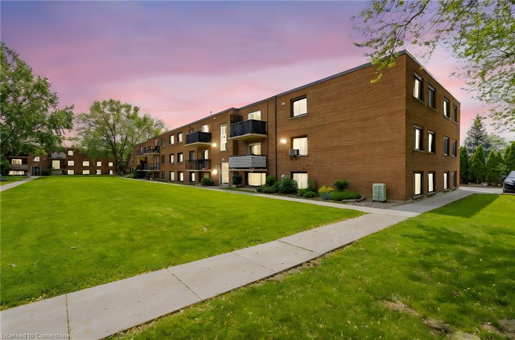 2-450 Carlton Street Property Photo 1
